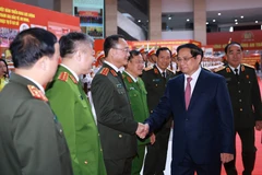 人民公安必须成为老百姓的坚强依靠