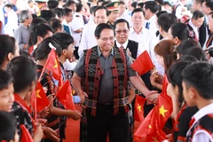 范明政总理出席岘港市边境乡一贯制寄宿学校开工仪式