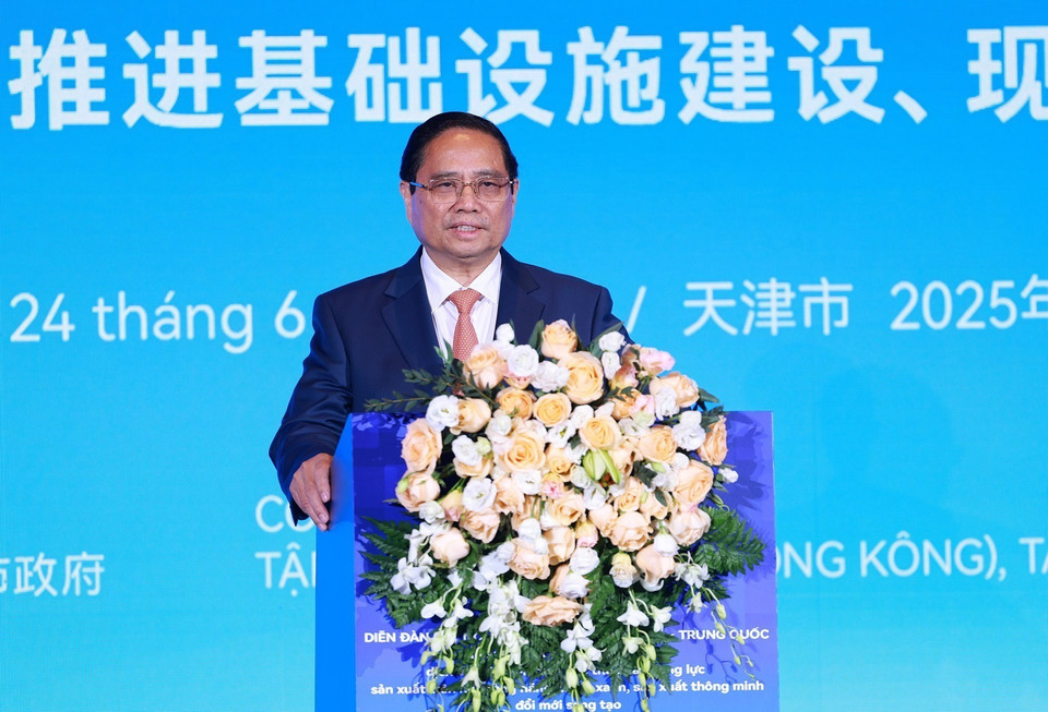 越南政府总理范明政在越南中国企业论坛上发表讲话。图自越通社