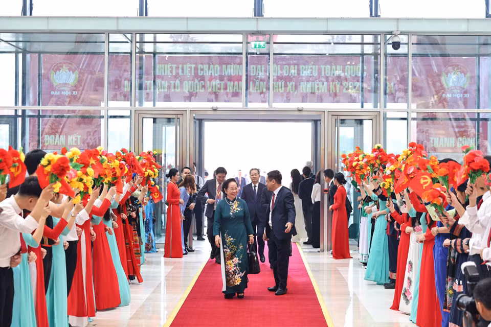 与会代表出席越南祖国阵线第十一次全国代表大会开幕式。图自越通社