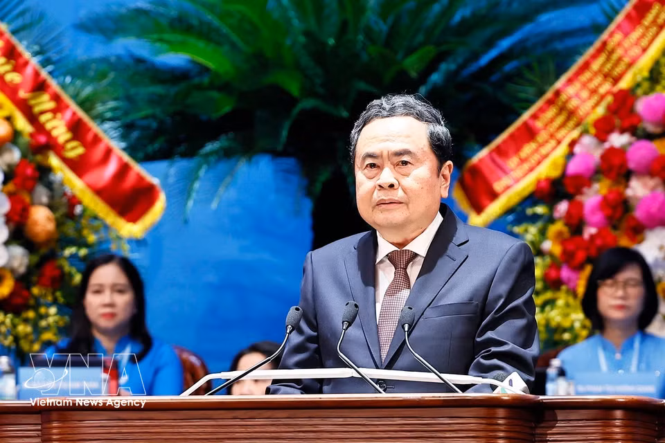 国会主席陈青敏在大会上发表指导讲话。图自越通社