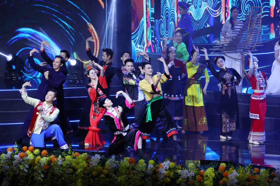 欢迎大会的文艺演出节目。图自越通社