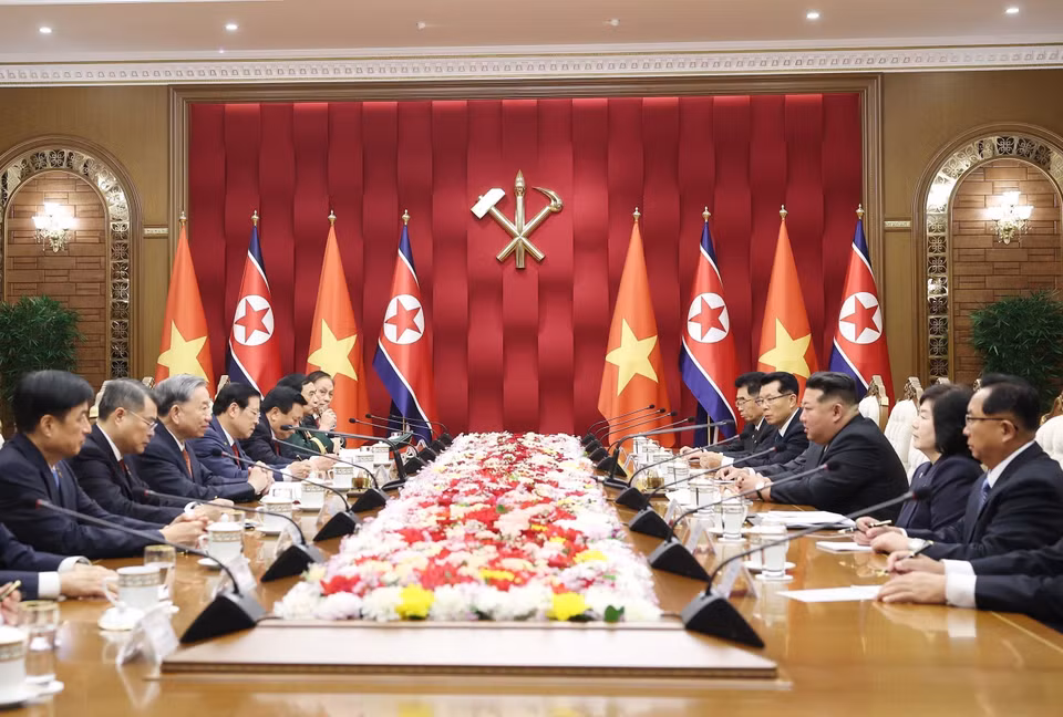 越共中央总书记苏林与朝鲜劳动党总书记、国务委员长金正恩举行会谈。 图自越通社