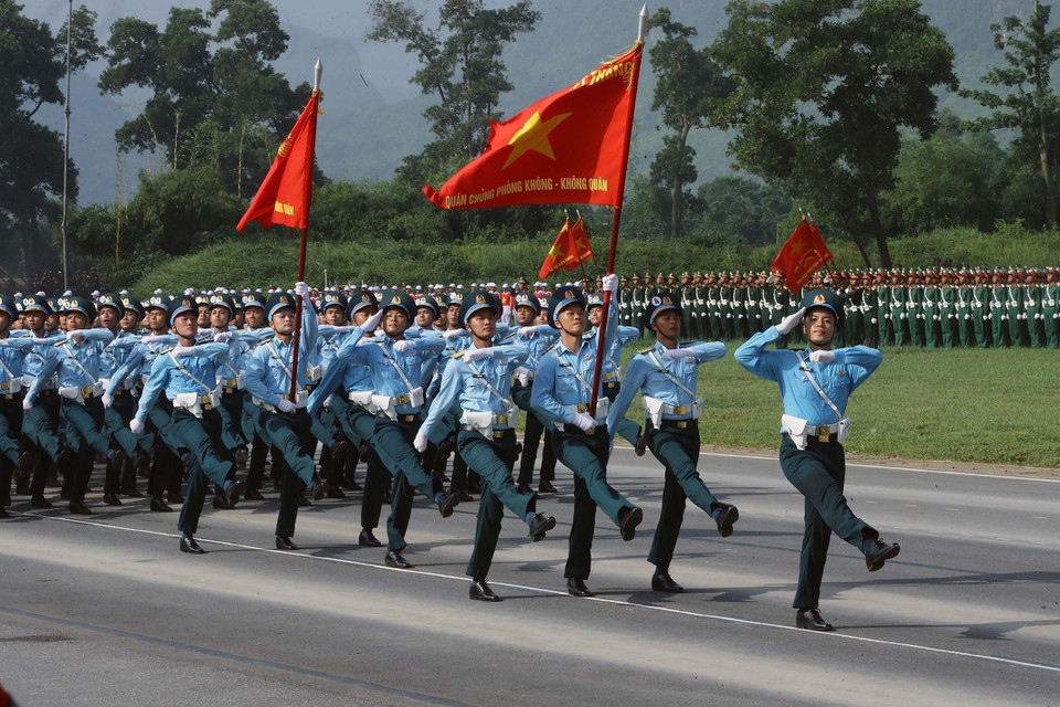 防空-空军军官方阵参加合练。图自越通社