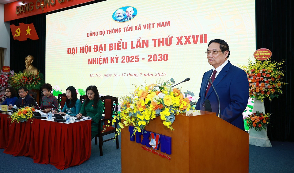 政府总理范明政在越南共产党越通社机关第27次代表大会(2025—2030年任期)上发表讲话。图自越通社