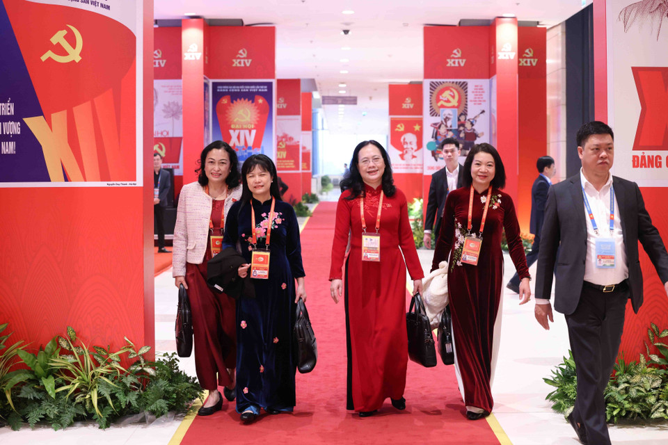 各位女代表出席越共十四大开幕式。图自越通社