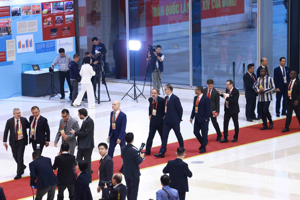 各国际代表出席越共十四大开幕式。图自越通社