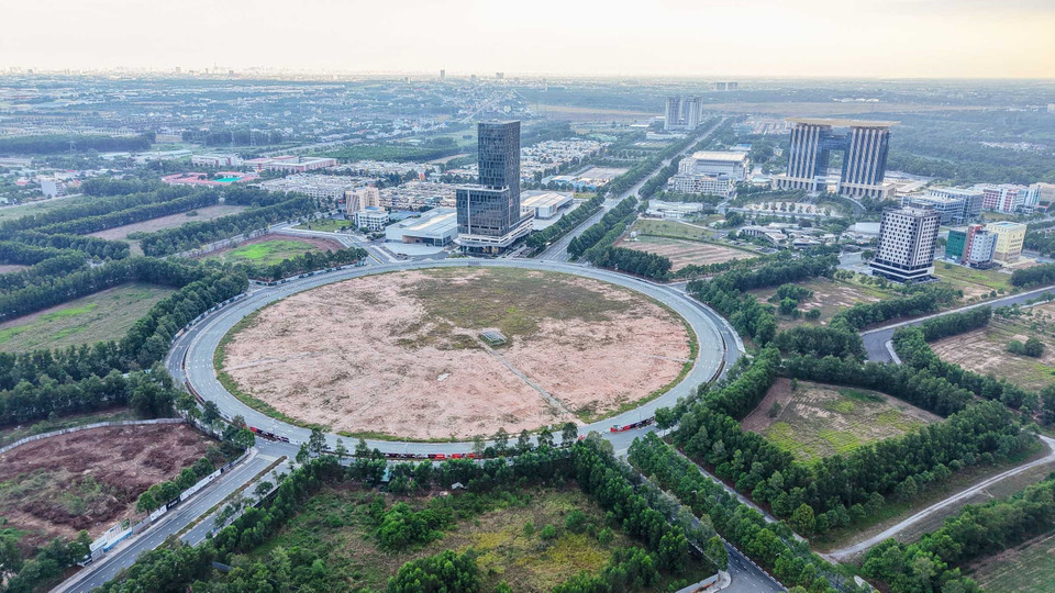 平阳新城文化-商业-服务区和A1中心站即将开建。图自越通社