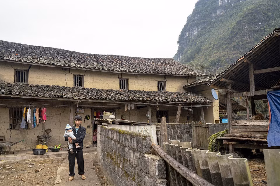 河江省同文县副榜乡民居的夯土房。图自越通社