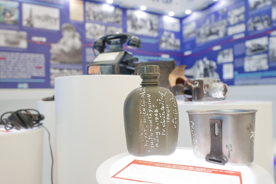 越通社“独立—自由—幸福80年征程”国家成就展展位上的展品。图自越通社