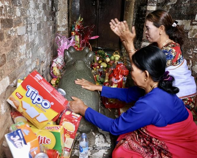 卡特节是信奉婆罗门教的占族一年中最盛大的节日，用以缅怀神灵与对民族作出贡献的历代君王。图自越通社