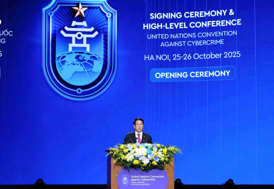 越南国家主席梁强在《联合国打击网络犯罪公约》(又称《河内公约》)开放签署仪式及高级别会议开幕式上发表讲话。图自越通社