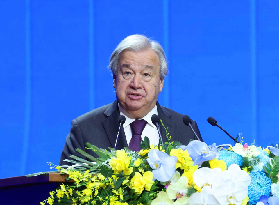 联合国秘书长安东尼奥·古特雷斯在《河内公约》开放签署仪式高级别开幕会议上发表讲话。图自越通社