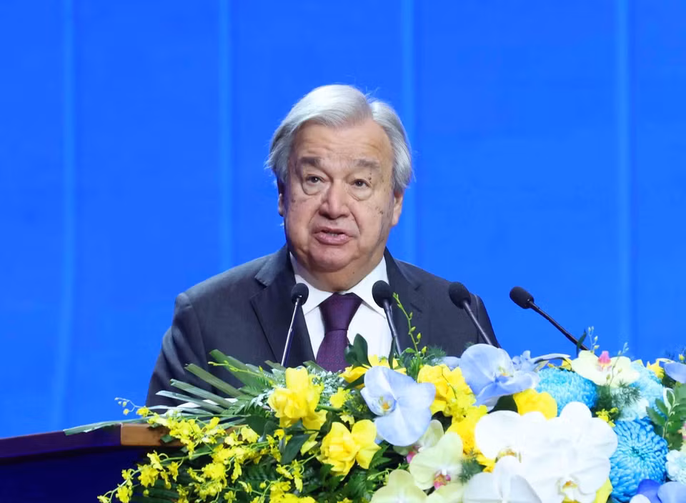 联合国秘书长安东尼奥·古特雷斯在《河内公约》开放签署仪式高级别开幕会议上发表讲话。图自越通社