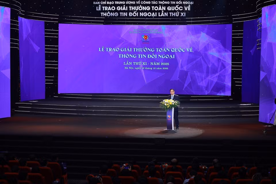 政府总理范明政在第十一届全国对外新闻奖颁奖仪式上发表指导性讲话。图自越通社
