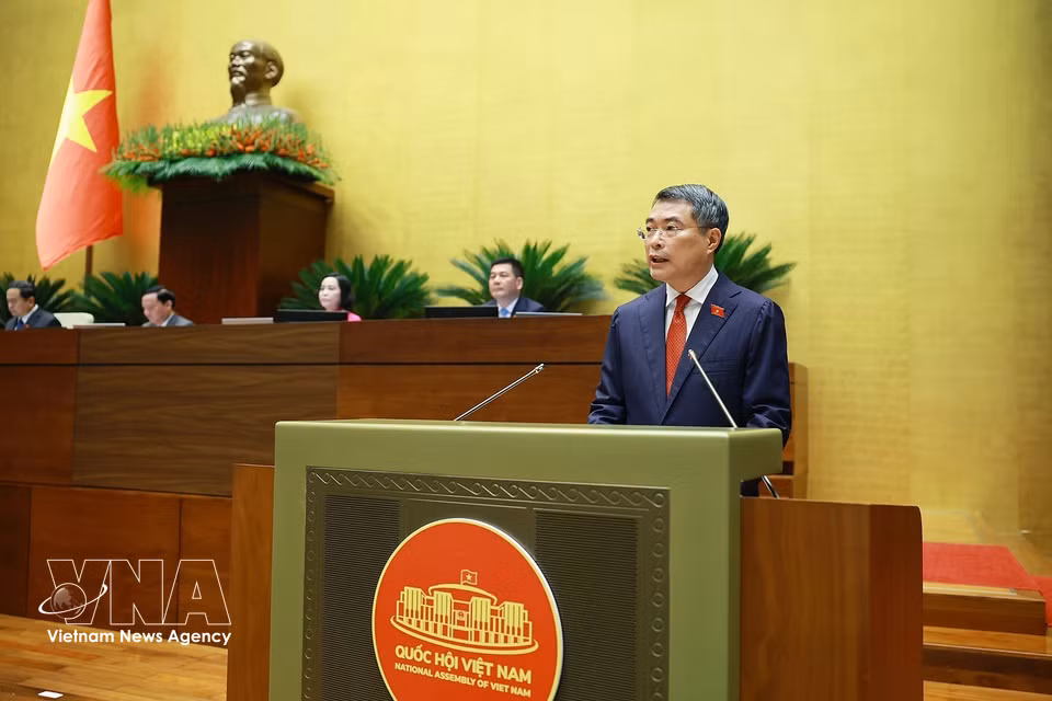 越南政府总理黎明兴宣誓就职。图自越通社