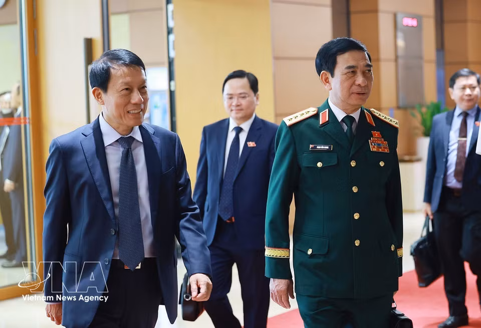 国会代表出席2026年4月7日上午第十六届国会第一次会议。图自越通社