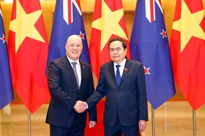 越南国会主席陈青敏会见正在对越南进行正式访问并出席第二届东盟未来论坛的新西兰总理克里斯托弗·拉克森。（河内，2025年2月27日）。图自越通社