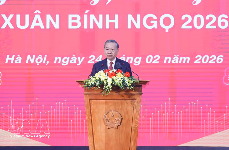 越共中央总书记苏林向越通社干部、记者致以新春祝福。图自越通社