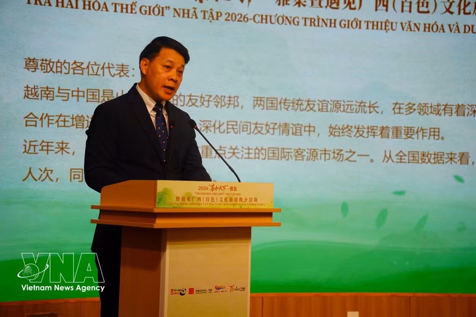 河内市旅游局副局长阮陈光在活动上致辞。图自越通社