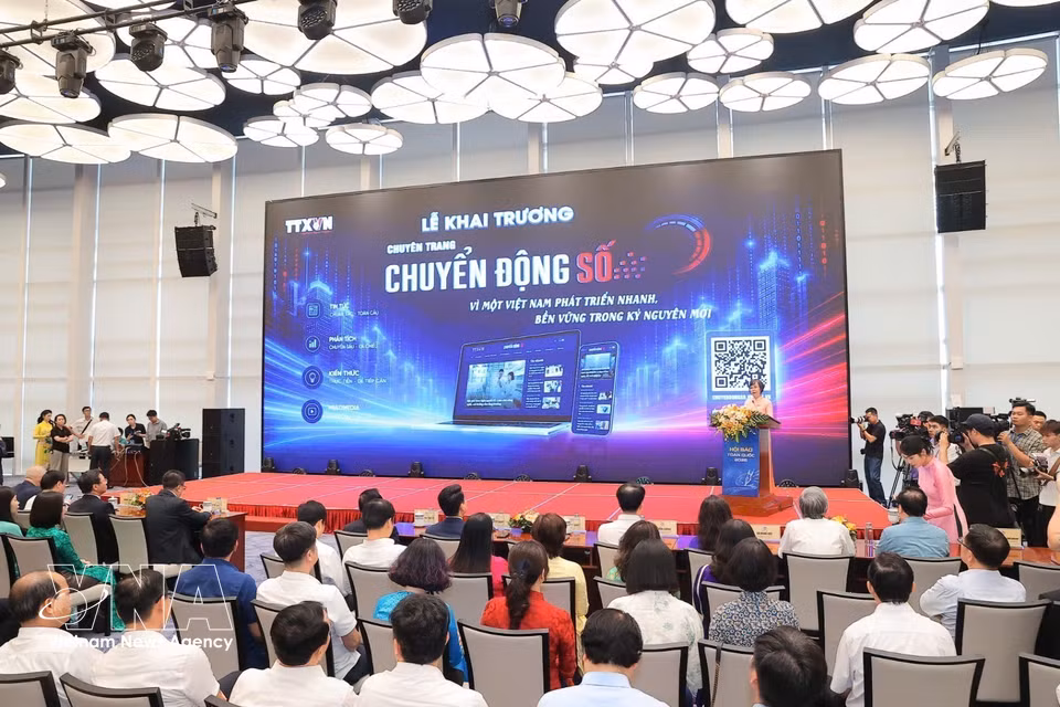 各位代表出席“数字动态”信息专页开通仪式。图自越通社