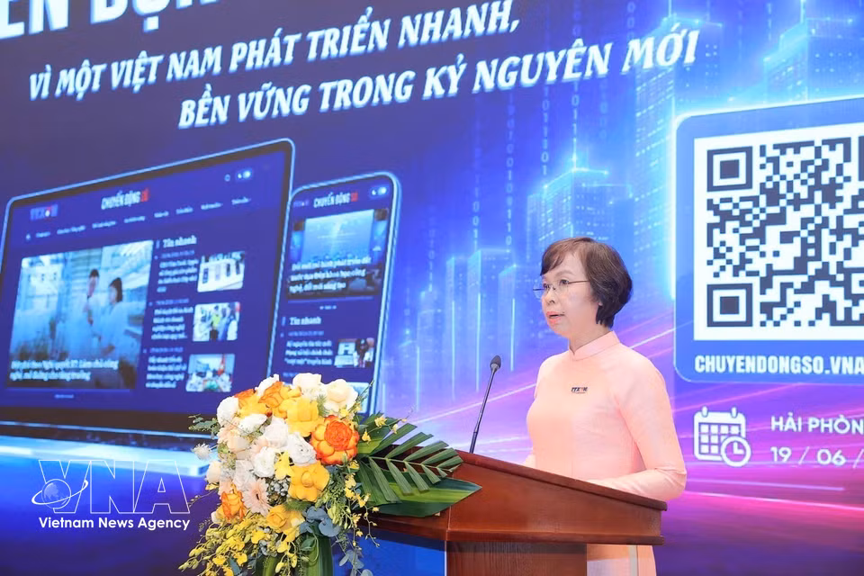 越共中央各机关党委常务委员、中央宣教与民运部副部长、越南通讯社党委书记、社长武越庄同志在信息专页开通仪式上发表讲话。图自越通社