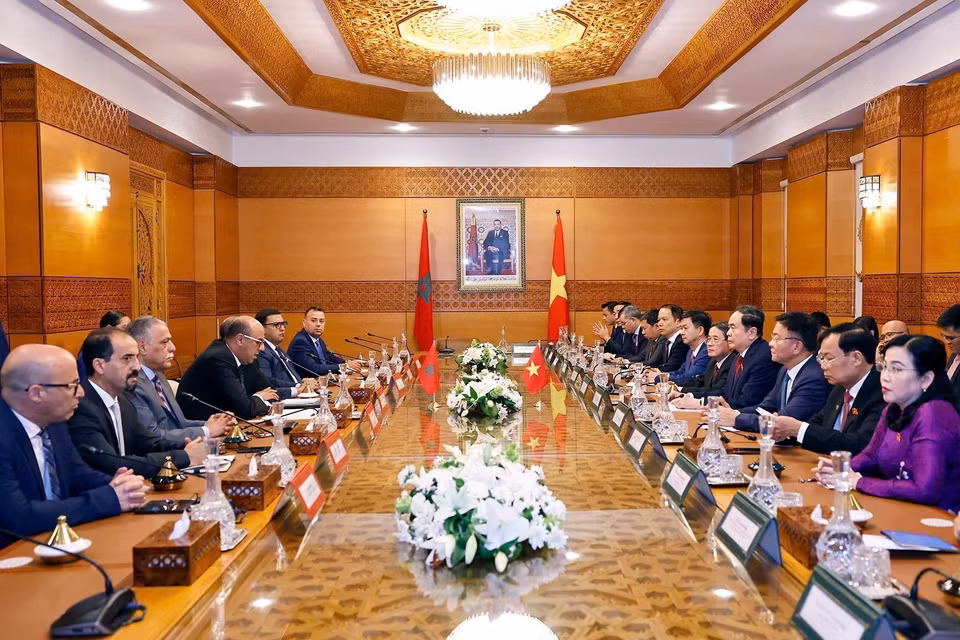 越南国会主席陈青敏会见摩洛哥参议院议长穆罕默德·乌尔德·埃拉希德。图自越通社