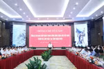 苏林总书记同奠边省委常委会领导举行会议