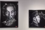 玻璃为纸锤为笔 绘就领袖光辉像
