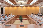 越共中央政治局与6省省委常委会召开会议