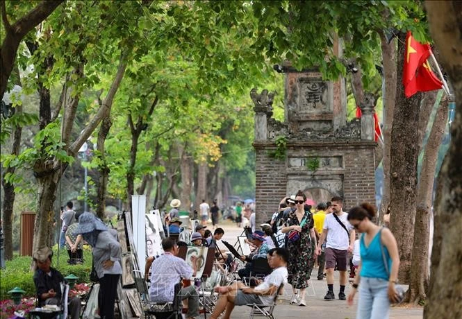 还剑湖步行街空间。图自越通社