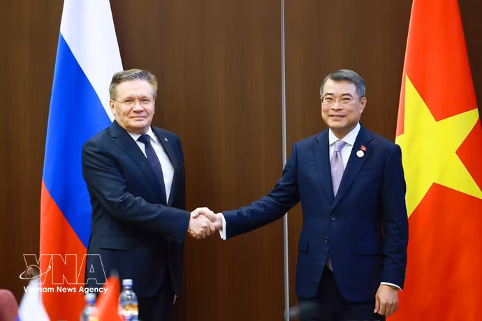 越南政府总理会见俄罗斯国家原子能公司总裁阿列克谢·利哈切夫。图自越通社