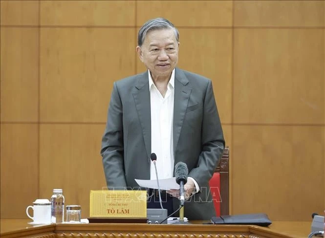 苏林总书记在会上发表讲话。图自越通社