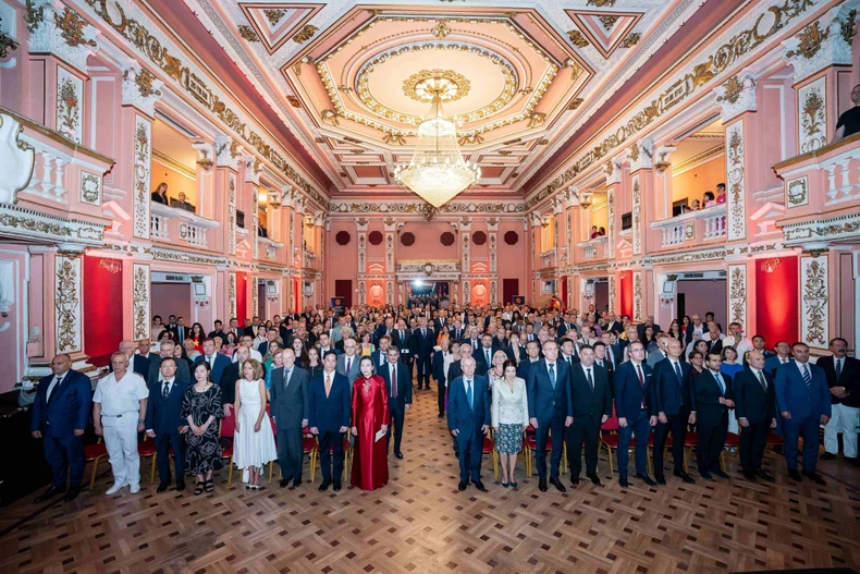 出席庆典的代表们。图自越通社