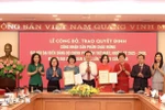 庆祝越南共产党第十四次全国代表大会和2025-2030年任期第一次政府党部代表大会典型产品发布会。图自越通社