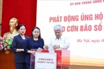 越南祖国阵线中央委员会发起支援第10号台风受灾同胞活动。图自越通社
