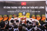 原越南国家主席陈德良安葬仪式在其家乡广义省举行