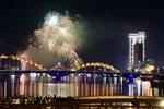 越南岘港国际烟花节（DIFF）2025决赛现场。图自越通社