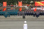 阅兵游行合练场景。图自越通社