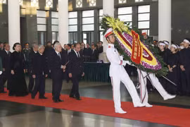 原越共中央总书记杜梅遗体告别仪式隆重举行(组图）