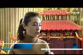 对水上木偶戏情有独钟的空姐