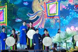 北宁‘回到官贺之乡’文化节 – 越南非遗绽放迷人光彩
