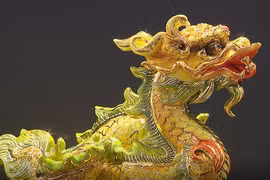 独特的甲辰奇灵为龙年春节添加色彩