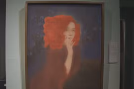 参观90后画家丝绸画展 感受丝绸画精致优雅之美