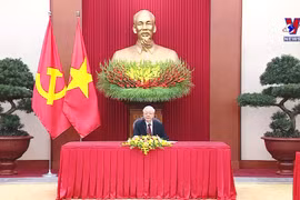 越共中央总书记阮富仲与德国总理舒尔茨通电话