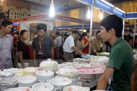 泰国商品展销会一间展位（图片来源：越通社）