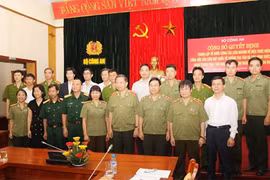 越南公安部副部长苏林出席会议