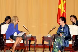 越南国家副主席阮氏缘会见美国副总统夫人吉尔·拜登