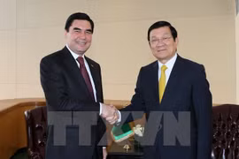 越南国家主席张晋创会见土库曼斯坦总统古尔班古雷·别尔德穆哈梅多夫（图片来源：越通社）