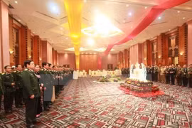 越南国防部举行纪念越南人民军成立71周年招待会。（图片来源：越通社）